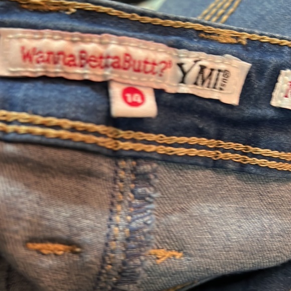 Mid rise detressed YMI jeans - Picture 4 of 5